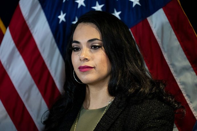 How many other gorgeous conservative latina women like Mayra Flores are there in South Texas? Would they date conservative white American males?