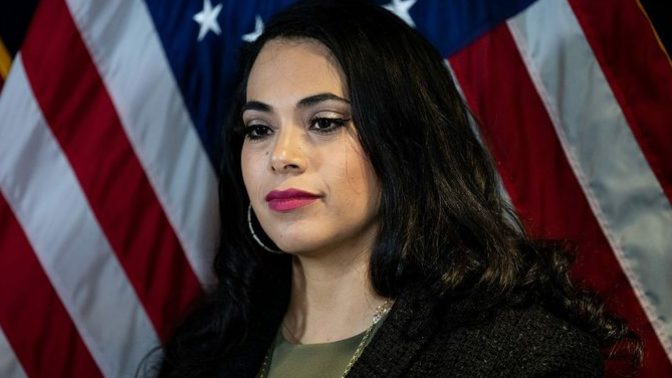 How many other gorgeous conservative latina women like Mayra Flores are there in South Texas? Would they date conservative white American males?