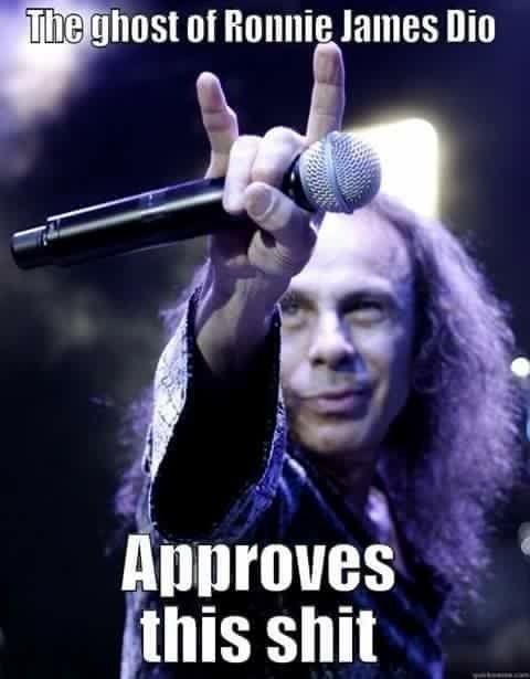 IS IT OKAY TO NOT LOOK LIKE A “METALHEAD”?