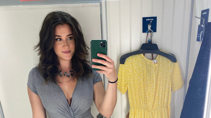 Which dress would be better for a date?