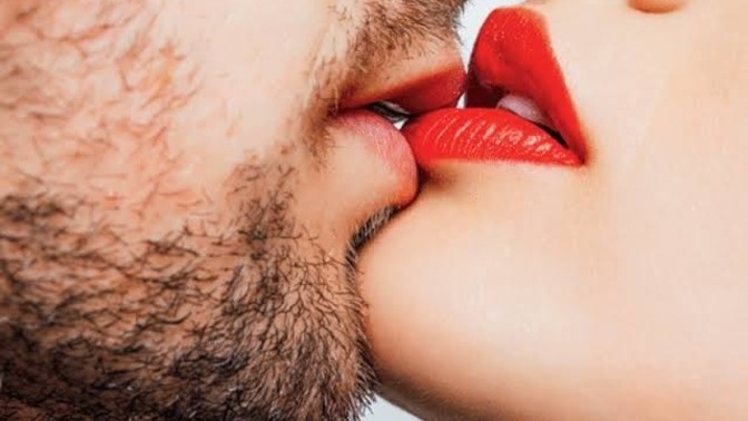 What does it mean to have a dream where you are kissing someone?
