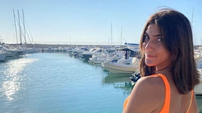 What do you think of this girl 🇮🇹?