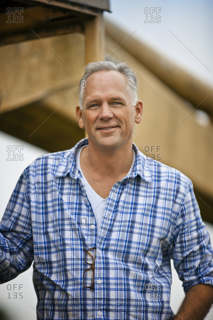 Girls, would you rather date a older man or a younger guy?