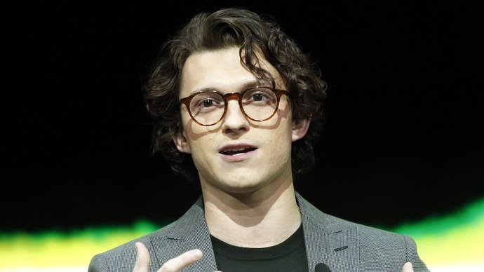 Ladies, which Hollywood actor out of these is the most attractive looking/hottest to you?