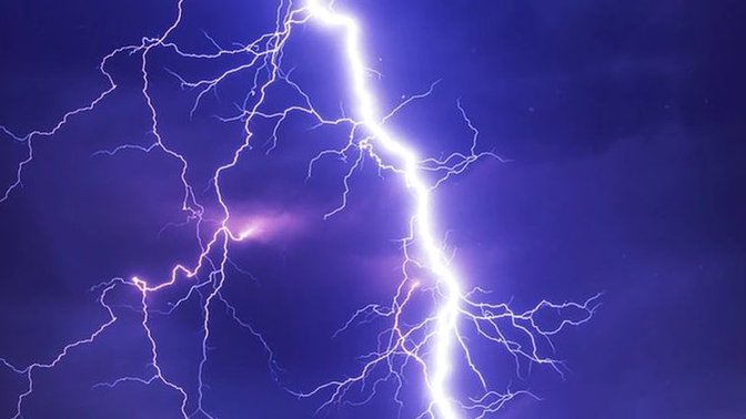 If You Could Play With Lightning Without Getting Hurt, Injured, Killed Or Anything Else Would You?
