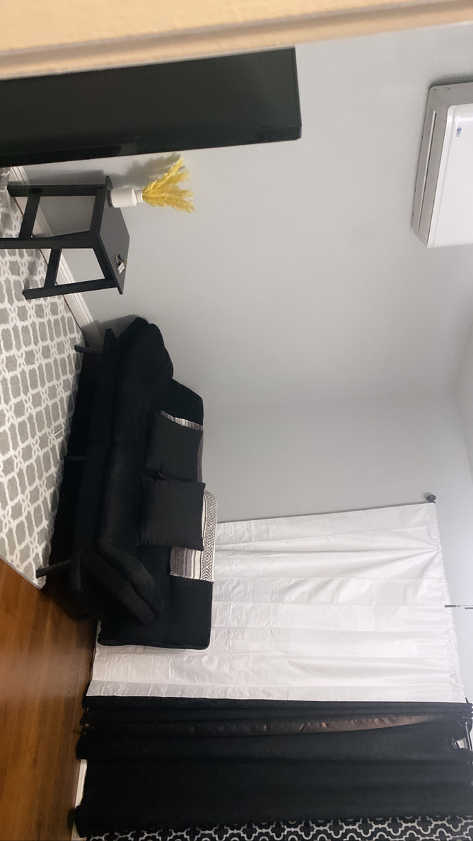 HELP DO WHITE OR BLACK CURTAINS LOOK BETTER?