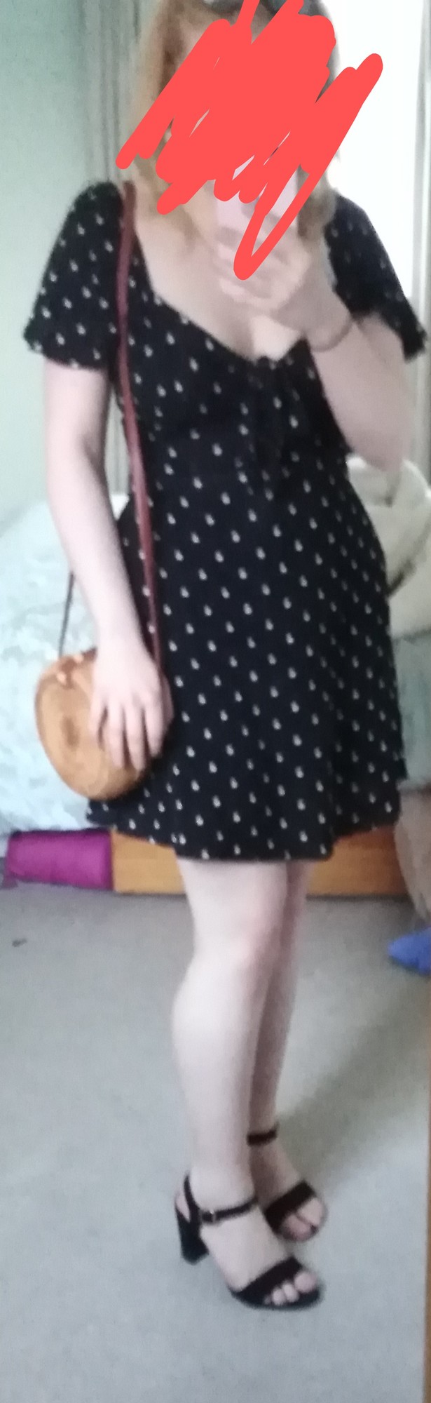What is your style? Can you share any photos of your favourite outfit?