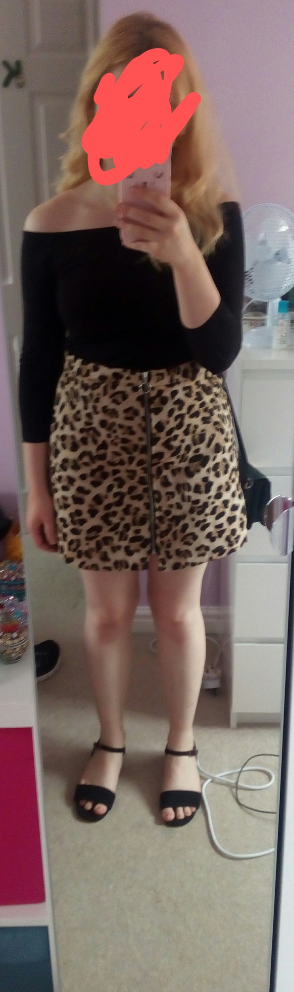 What is your style? Can you share any photos of your favourite outfit?