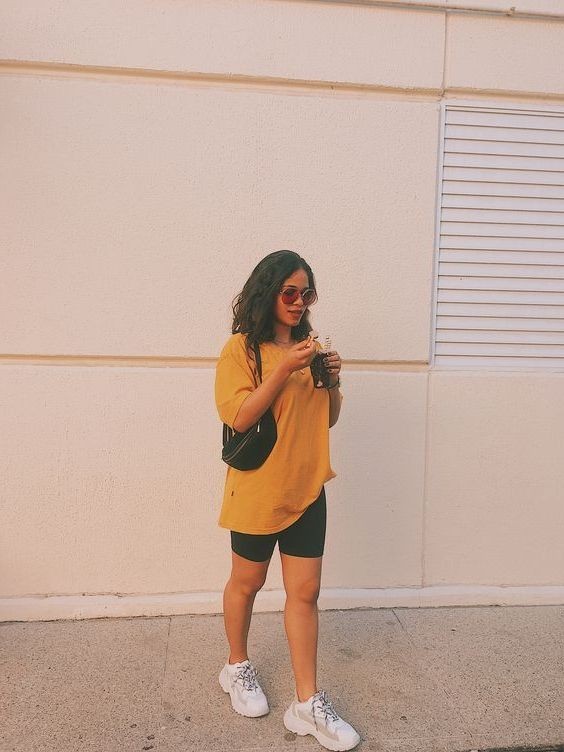What is your style? Can you share any photos of your favourite outfit?