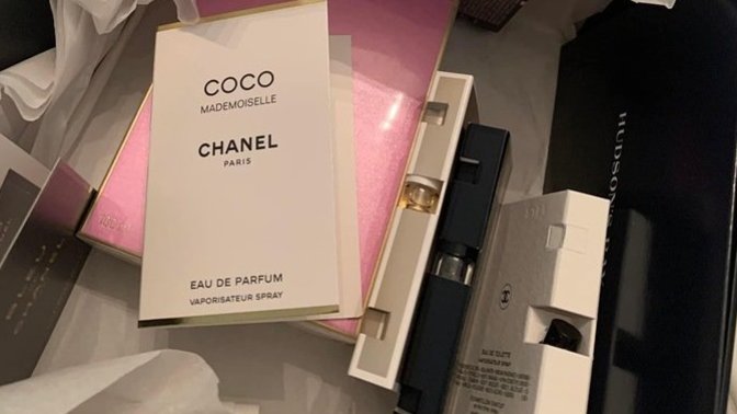Ladies, what perfume do you wear? Guys, does the perfume smell of a lady passing by or when you give her a hug turn you on?