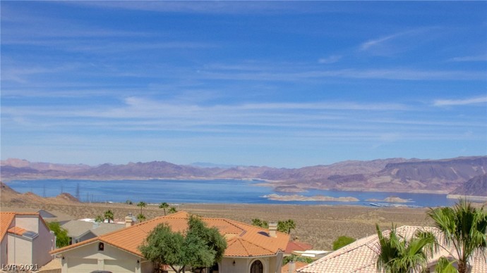 Between Las Vegas, New York City, and Los Angeles... which city would you rather live in?