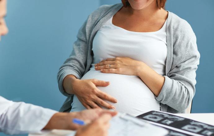 Should it be mandatory for women to report their pregnancy to the state?