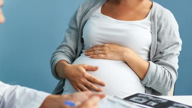 Should it be mandatory for women to report their pregnancy to the state?