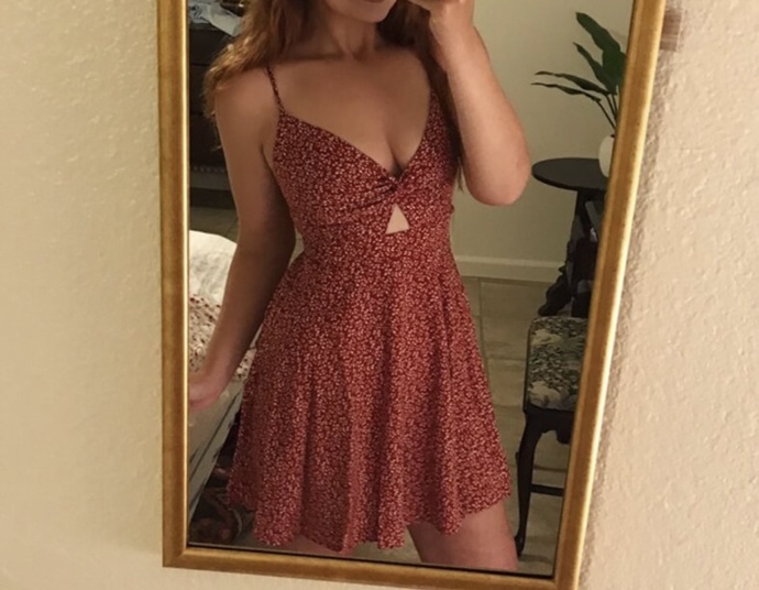 which dress looks best on me (going to a picnic date)?