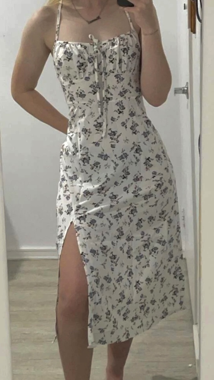 which dress looks best on me (going to a picnic date)?