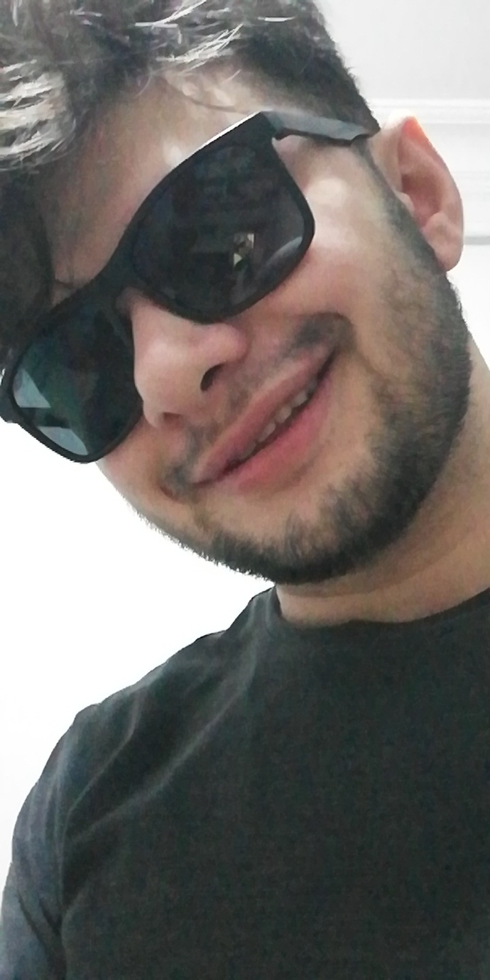 Do you think this sunglasses suits on me?