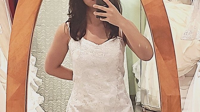 Which wedding dress do you like more?