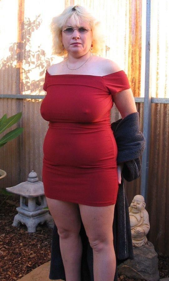Why tf do girls look so hot in spaghetti strap dresses?