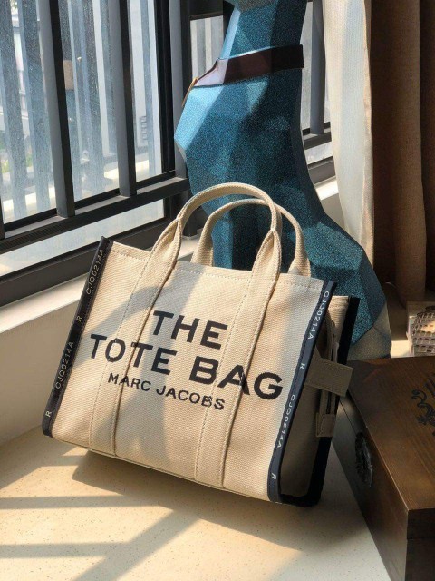 Which bag is better?