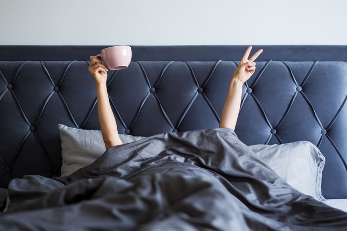 Growing up were you raised to let you mattress air out after waking up or did make your bed shortly after getting up?