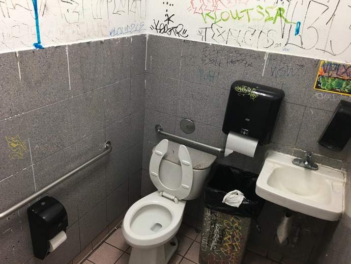 This toilet i feel is most inviting to poop in