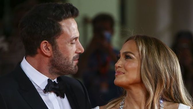 Jennifer Lopez is now officially Jennifer Affleck, thoughts?