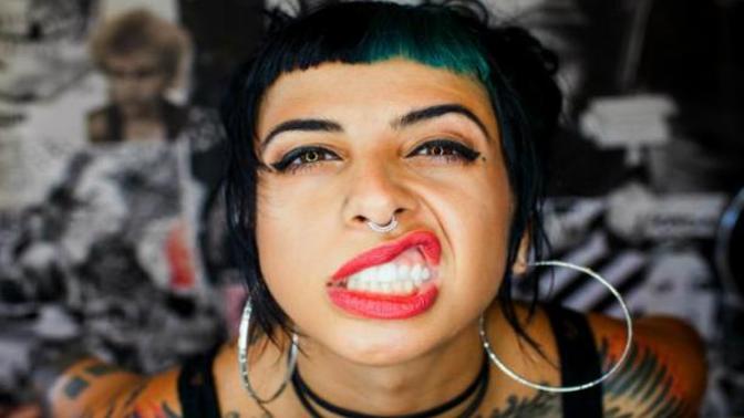 What do you think is the most likely reason a girl uses pictures where she doesn't look that great in online dating when she has great pictures on ig?