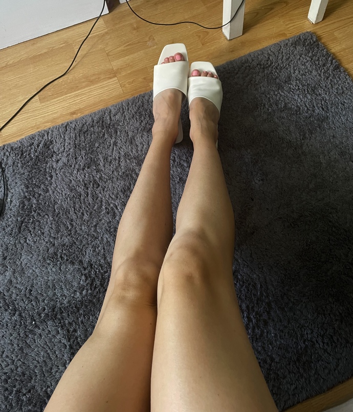 Do these shoes look pretty?