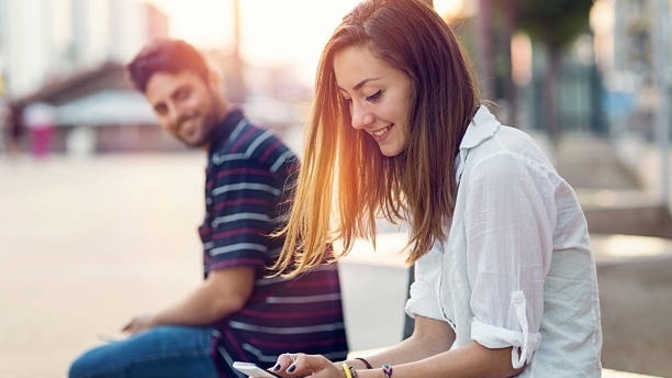 Guys: Why would you keep looking at another girl if you have a girlfriend?