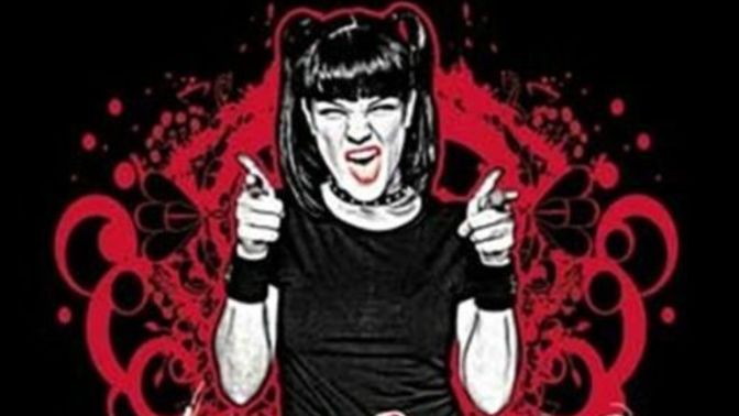 What's it like to date a Goth girl?