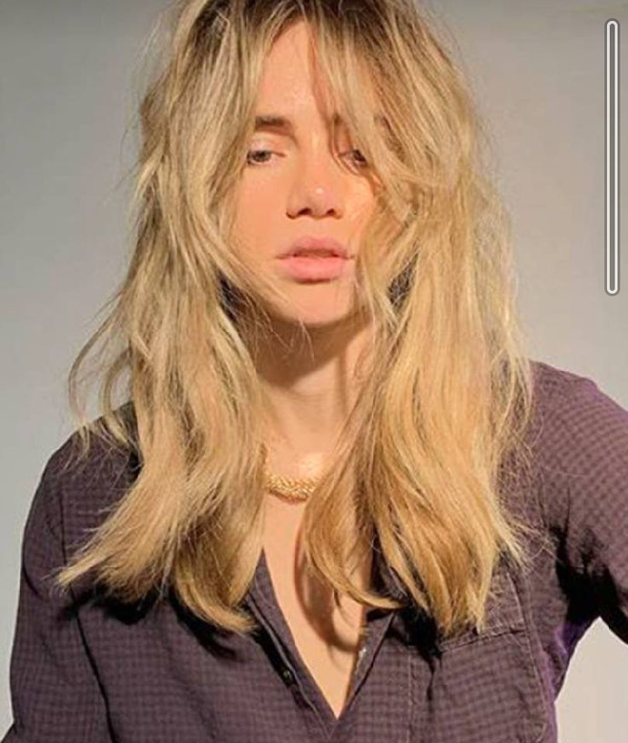 What do you think of girls with naturally messy hair?