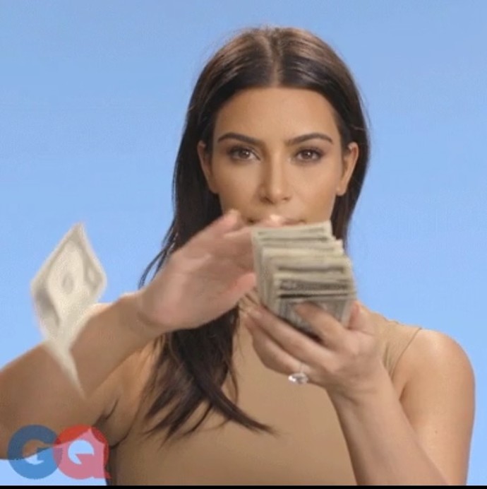 Guys, would you ask a younger lady (about 5- 10 years younger) who youre romantically interested in to borrow money and why?