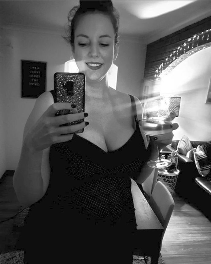 My examples of a "5 out of 10 face but an ideal body (for me)."