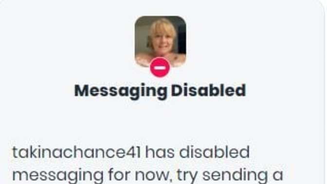Why Does A Woman Disable Private Messaging on Dating Sites?