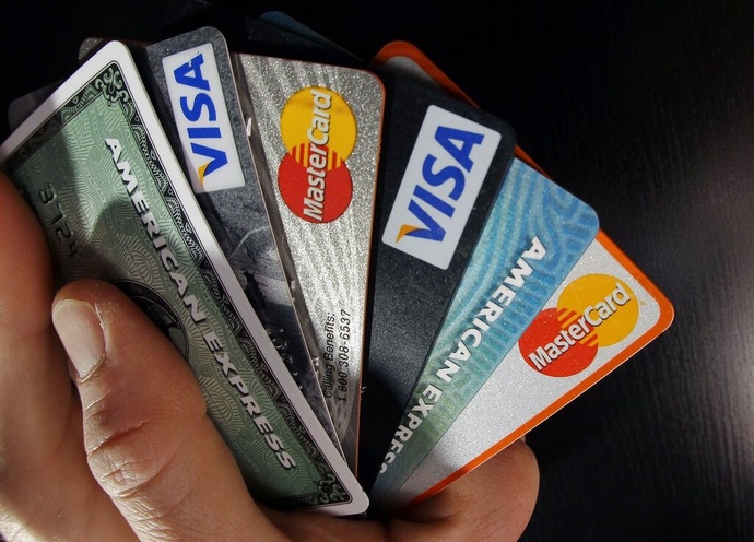 How often does the spending cap on a credit card reset?