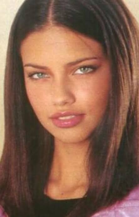 Do you think thin eyebrows or thick eyebrows suit women more?