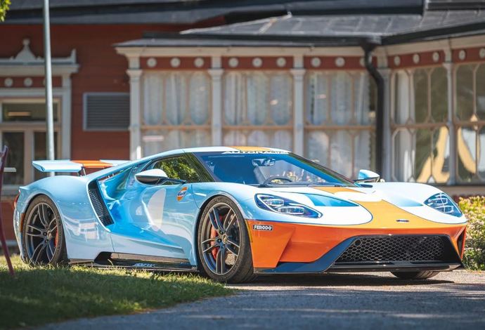 Which of these rare cars that are being auctioned off in 2022, is your favorite?