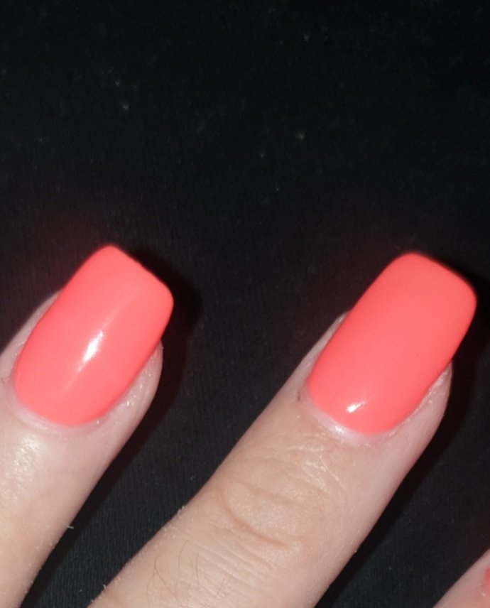 Which nail colour should I get?