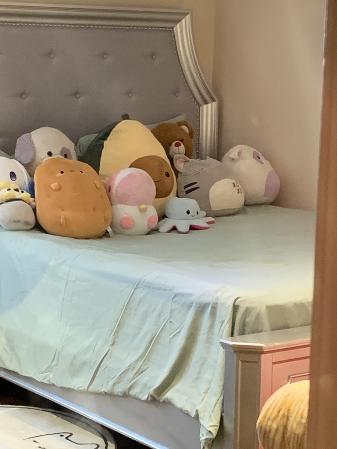 What do you guys think of my room and my new bed set lol?