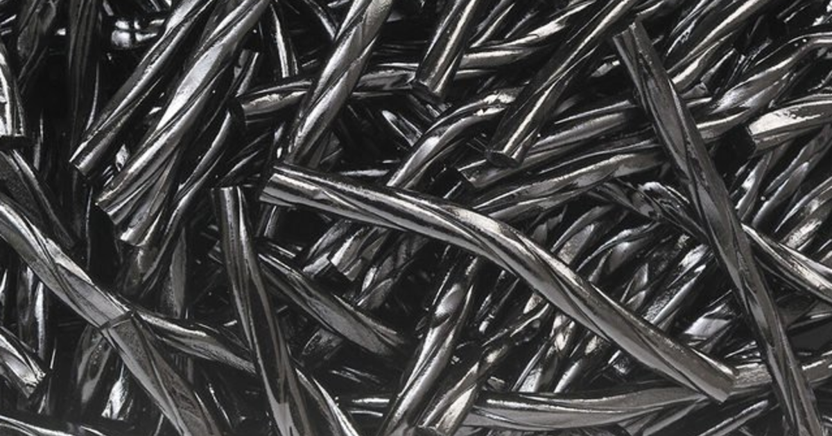 Black or red licorice? Which do you prefer? GirlsAskGuys