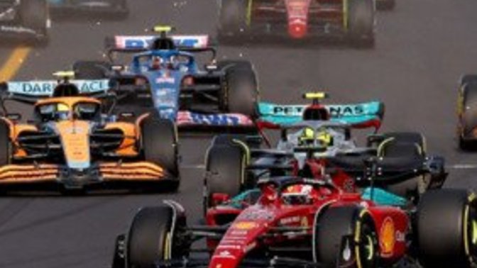 WHY ARE THERE NO FEMALE DRIVERS IN F1?