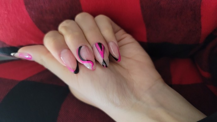 Do guys like it when their girl gets their nails done?
