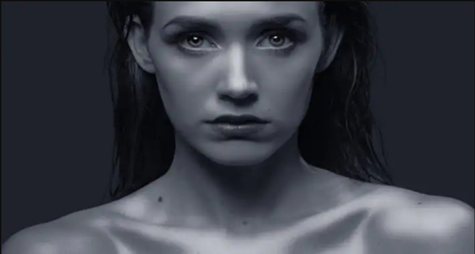 Are visible collarbones attractive?