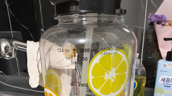 Could you drink 4 liters (1.1 gallons, 9 pounds, 4 kg) of tap water every single day?