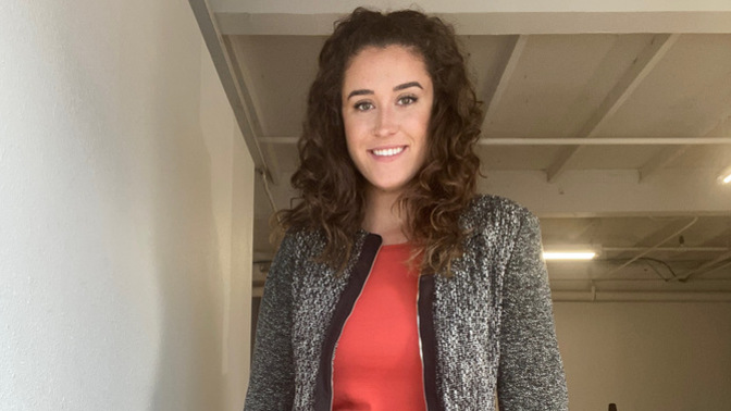 Which work outfit looks better?