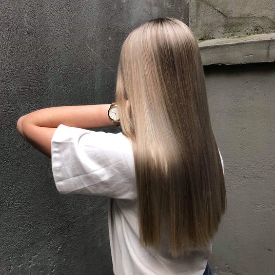 Do you like big/curly hair or sleek/straight hair?