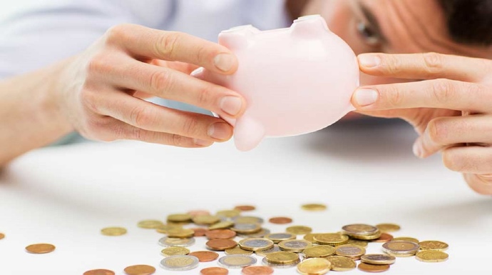 If a guy is constantly struggling with paying child support payments, would you support the idea of reducing his payment or having the government pay?