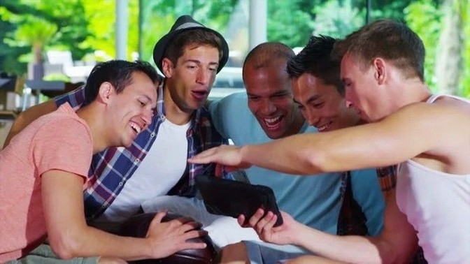 Guys and Girls if you can have a group of real good friends would you prefer your group of friends to all be the same gender or opposite gender?