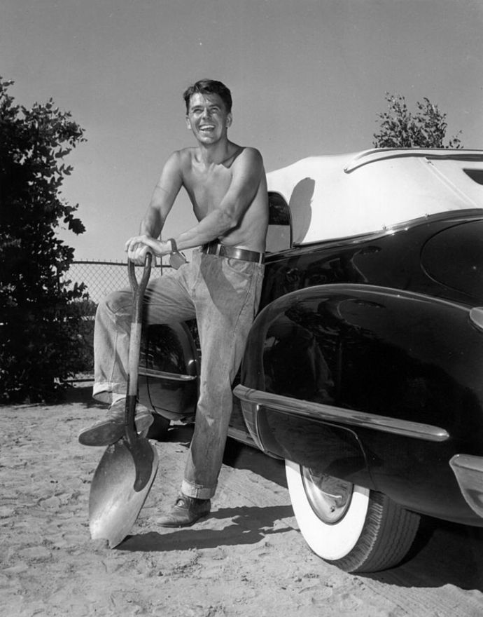 Lets look at some photos of celebrities & their cars taken from the past... Which one is your favorite?