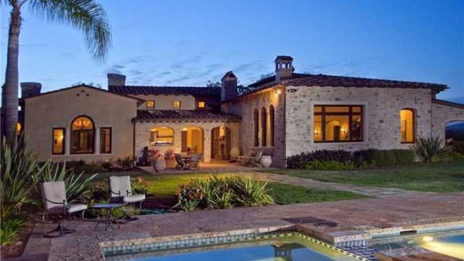 Why are homes in Italy and France gated?